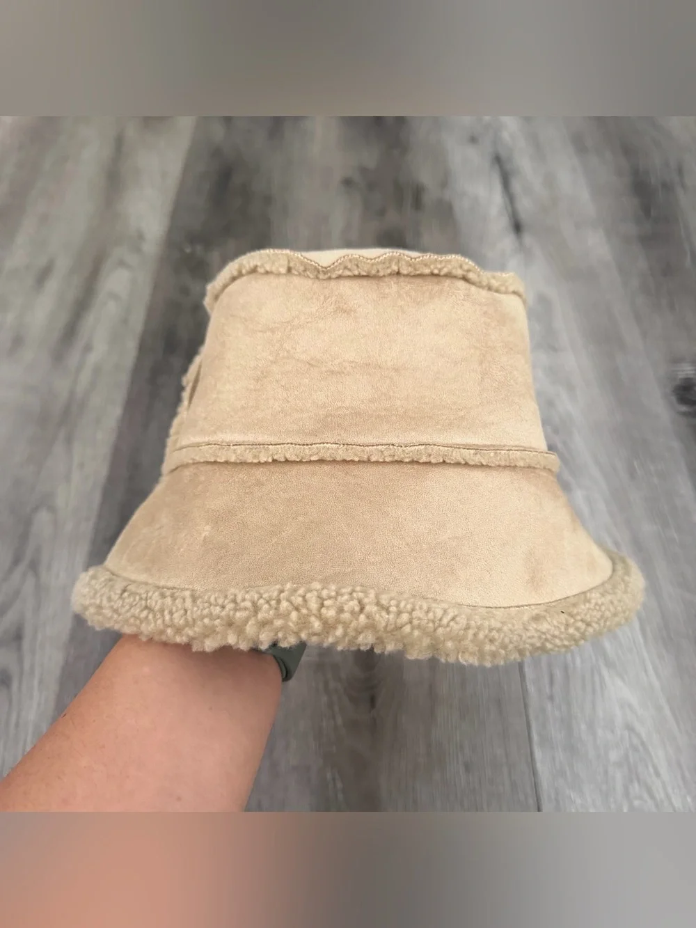 Lands' End faux suede and faux shearling winter bucket hat O/S